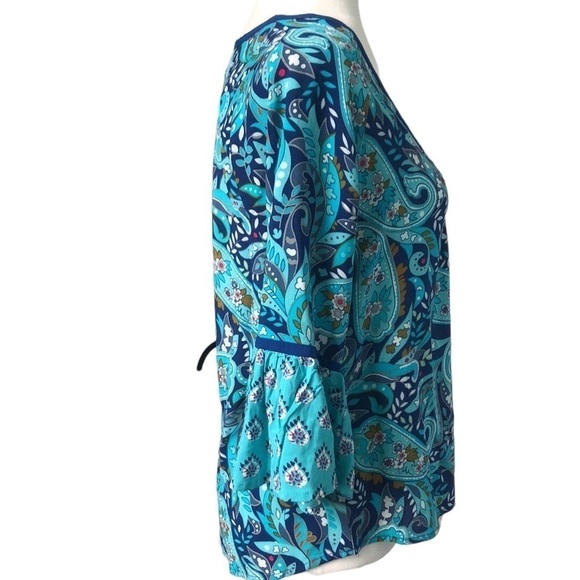 Vera Bradley Blue Daisy Paisley Flutter Sleeve V Neck Pullover Size S NWT - Picture 4 of 9